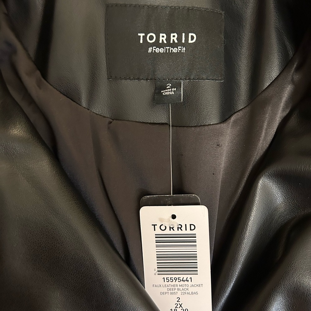 NWT Torrid Black Faux Leather Asymmetrical Jacket - Picture 5 of 5